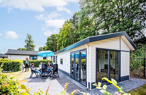 Municipality of Noordwijk House | Beautiful apartment in villa for 5 people with WIFI, pool, TV and terrace