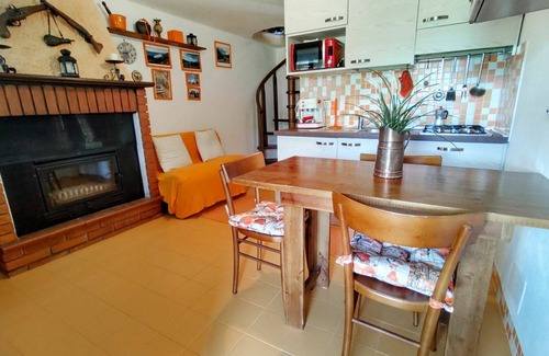 Peglio Apartment | Beautiful apartment for 2 people with WIFI, TV, patio and pets allowed