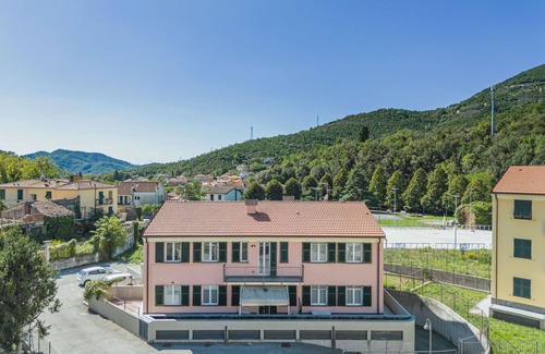 Sestri Levante Apartment | Beautiful apartment for 5 guests with A/C, WIFI, TV, patio and pets allowed