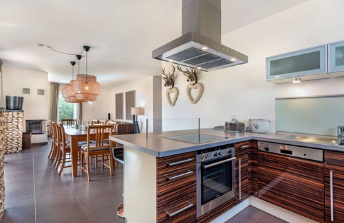 Sankt Urban Apartment | Beautiful apartment for 6 people with WIFI, TV, terrace and pets allowed