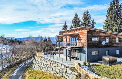 Sankt Urban Apartment | Beautiful apartment for 6 people with WIFI, TV, terrace and pets allowed