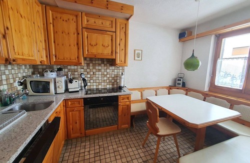 Lenzerheide Apartment | Beautiful apartment for 6 people with WIFI, TV and balcony
