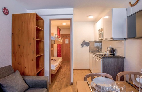 Tignes Apartment | Beautiful apartment for 4 guests with WIFI, TV, balcony and panoramic view