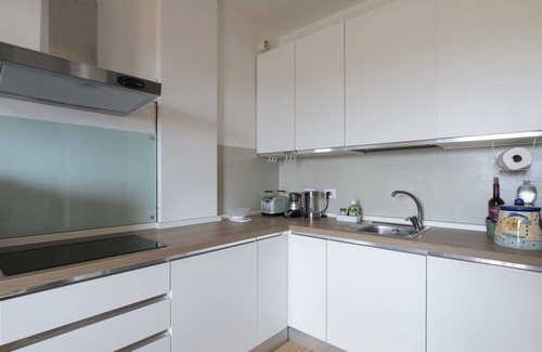 Pietrabruna Apartment | Beautiful apartment for 4 people with WIFI, TV, balcony and pets allowed