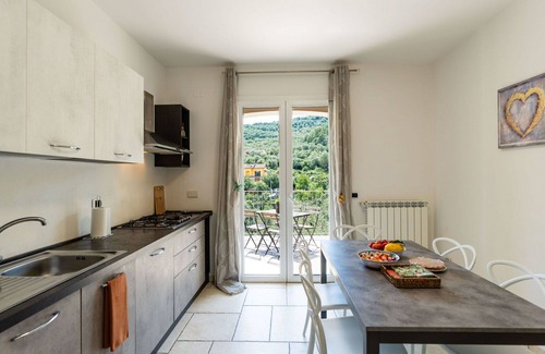 Pontedassio Apartment | Beautiful apartment for 6 guests with WIFI, pool, patio and pets allowed