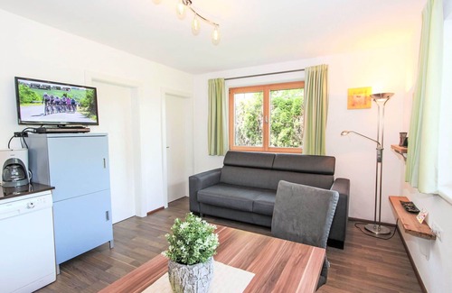 Kapfing Apartment | Beautiful apartment for 4 guests with WIFI, TV and patio