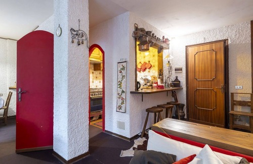Madesimo Apartment | Beautiful apartment for 5 guests with WIFI, TV, terrace and pets allowed