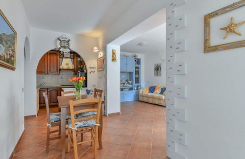 Pomonte Apartment | Beautiful apartment for 6 people with WIFI, A/C, TV, terrace and pets allowed