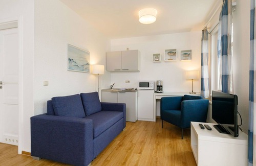 Ostvorpommern Apartment | Beautiful apartment for 2 people with WIFI, TV, balcony and pets allowed