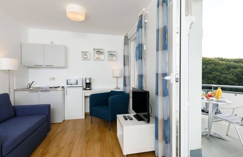 Ostvorpommern Apartment | Beautiful apartment for 2 people with WIFI, TV, balcony and pets allowed