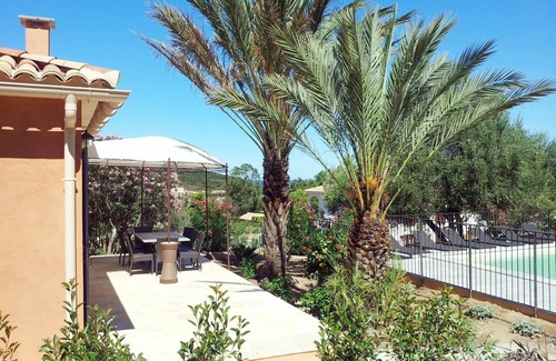 Galeria Apartment | Beautiful apartment for 8 guests with A/C, WIFI, pool, TV and terrace