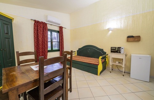 Arborea Apartment | Beautiful apartment for 4 people with A/C, pool, WIFI, TV and pets allowed