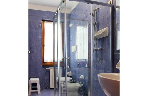 Garda Apartment | Beautiful apartment for 4 people with pool, A/C, WIFI, TV, terrace, panoramic view and parking