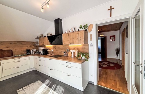 Oeblarn Apartment | Beautiful apartment for 5 people with WIFI, TV, balcony, pets allowed and panoramic view