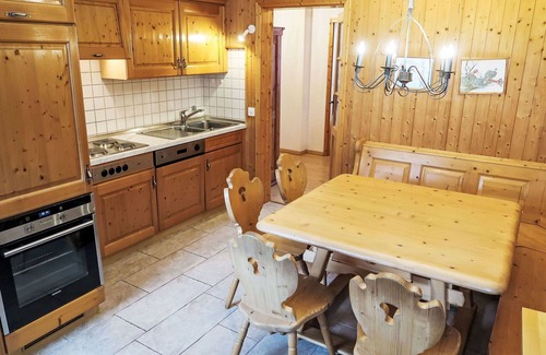 Acletta Apartment | Beautiful apartment for 6 people with WIFI, pool, TV, balcony and panoramic view