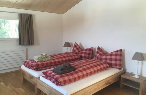 Valbella Apartment | Beautiful apartment for 8 people with WIFI, TV and balcony