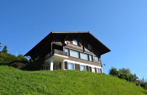 Schoenried Apartment | Beautiful apartment for 4 guests with WIFI, TV, balcony and pets allowed