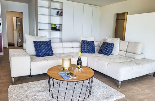 Gordola Apartment | Beautiful apartment for 4 guests with patio, pets allowed and panoramic view