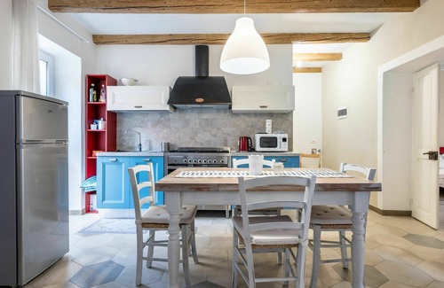 Omegna Apartment | Beautiful apartment for 4 people with WIFI, TV, terrace and pets allowed