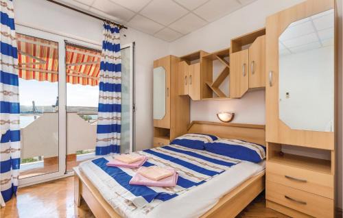 Dinjiska Apartment | Beautiful Apartment In Dinjiska