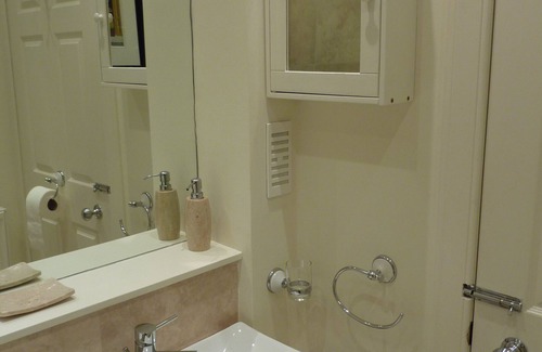 New Town Apartment | Beautiful Apartment in Edinburgh City Centre - License no. EH-69342-F