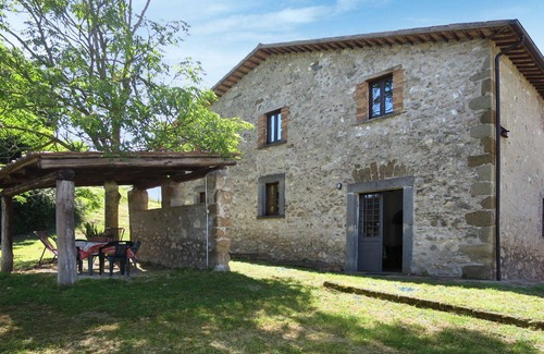 Bagnoregio Villa | Beautiful apartment in villa for 2 people with WIFI, pool and patio