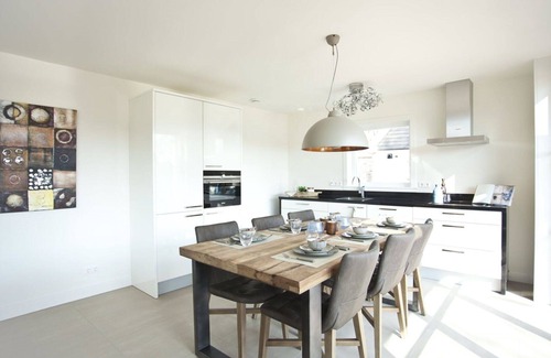 Belfeld House | Beautiful apartment in villa for 6 guests with pool, WIFI, TV and terrace