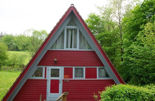 Machtlos House | Beautiful apartment in villa for 2 guests with pool, TV, terrace and pets allowed