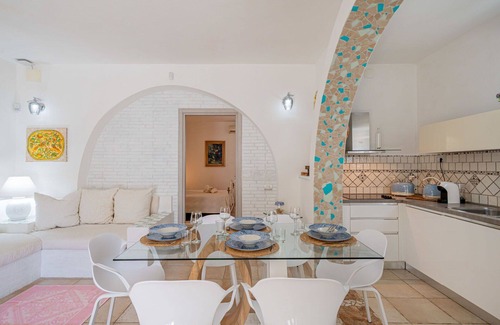 Eden Beach Villa | Beautiful apartment in villa for 11 guests with pool, WIFI, A/C, TV, patio and pets allowed