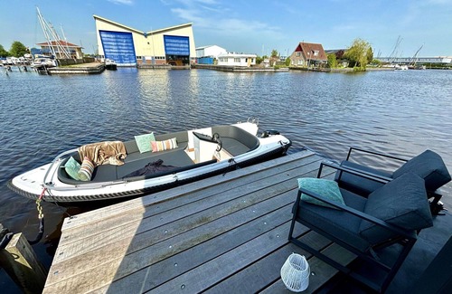 Woudsend House | Beautiful apartment in villa for 4 people with WIFI and patio