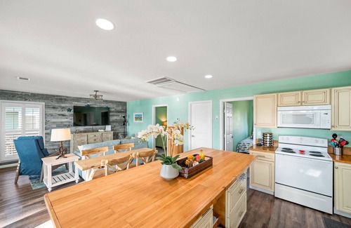 Fort Morgan Pines House | Beautiful bay front home that's very popular with our visitors.