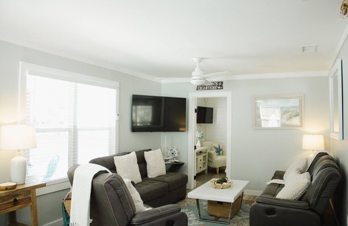 West Panama City Beach Cottage | Beautiful Beach Cottage in Laguna Beach 2 minute walk to the Emerald Coast!