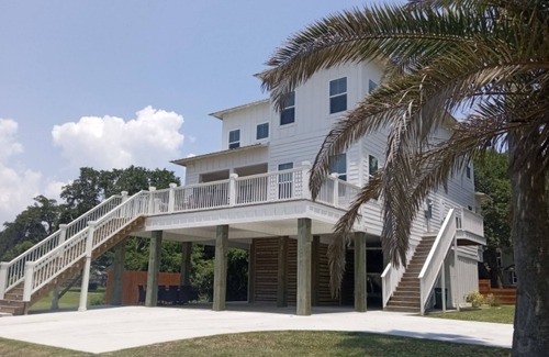 Biloxi House | Beautiful Beach front home- 150 yards to the white sand beach