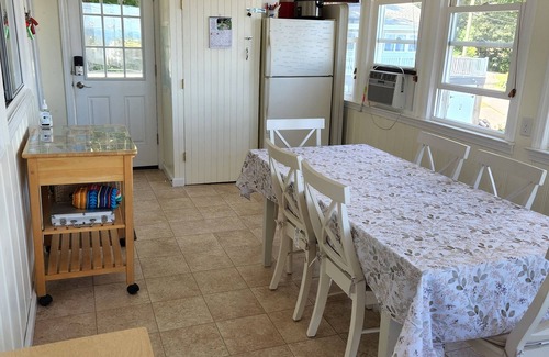 Old Lyme House | Beautiful beach house steps from secluded private beach