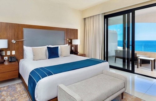 Los Cabos Resort | Beautiful brand new Ocean Front resort in the heart of Cabo!