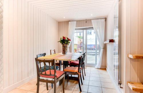 Southwick House | Beautiful Brighton House - Free Parking