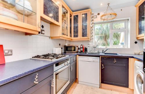 Southwick House | Beautiful Brighton House - Free Parking