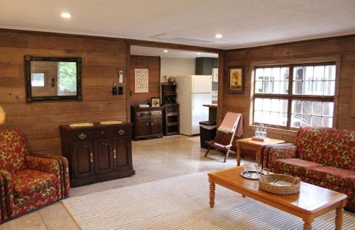 Ligonier House | Beautiful Cabin in Nature