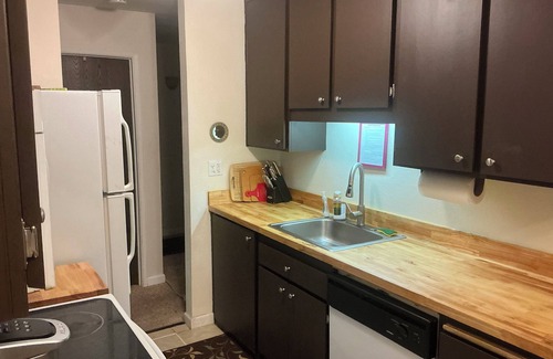 South Lake Tahoe Condo | Beautiful Condo: 500 yards from Gunbarrel Chair, Casinos & Restaurants