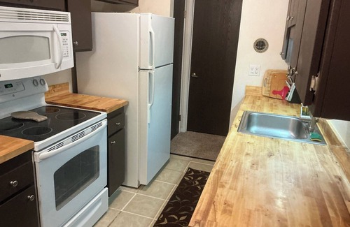 South Lake Tahoe Condo | Beautiful Condo: 500 yards from Gunbarrel Chair, Casinos & Restaurants