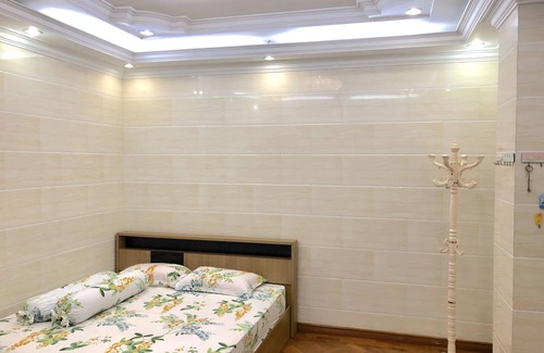 Chinatown Condo | Beautiful Condo with elevator