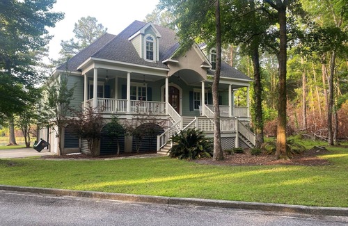 Georgetown House | Beautiful Custom Home Overlooking Pond