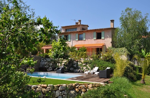 La Gaude Villa | Beautiful detached villa with private heated pool near Vence