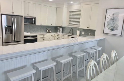 Silver Sands Beach Villa | Beautiful Family Beachfront Home