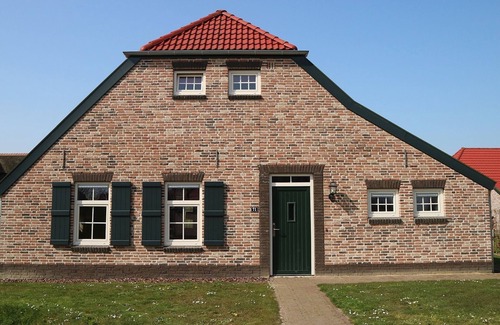 Roggel Villa | Beautiful farm villa with large garden in Limburg
