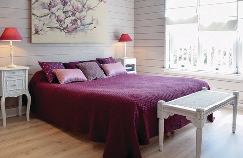 Quettreville-sur-Sienne House | Beautiful 5 bedroom wood frame holiday home in a colonial American style, very nice to live in and l