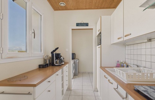 Saint-Hilaire-de-Riez Ski Chalet | Beautiful House with Outdoor Space for 6