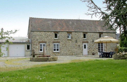 Saint-Lo-d'Ourville House | Beautiful private villa for 10 guests with WIFI, TV, patio and pets allowed