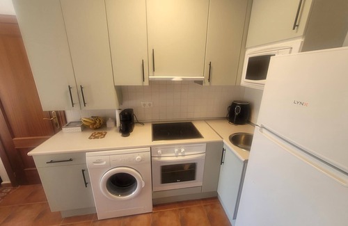 Mogro Apartment | Beautiful Ground Floor with Garden and Parking