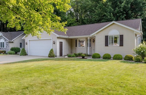 Hudsonville House | Beautiful home in a central, convenient location